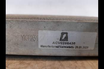 salg af Valtra T180  Oil Cooler