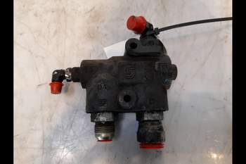 salg af Valtra T180  Priority valve