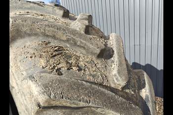 salg af Deutz-Fahr Agrotron 265 RIGHT Tire