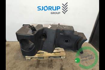 Deutz-Fahr Agrotron 265  Fuel tank