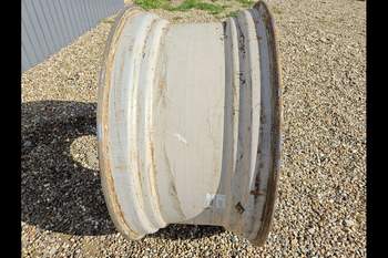 salg af Deutz-Fahr Agrotron 265 LEFT Front Rim