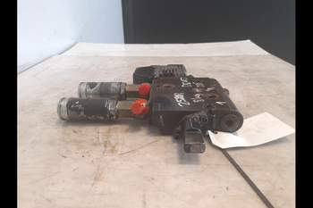 salg af Deutz-Fahr Agrotron 265  Remote control valve