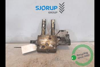 Deutz-Fahr Agrotron 265  Remote control valve
