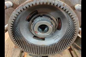 salg af Bakaxel Slutdrev Hydrema 926 C VÄNSTER