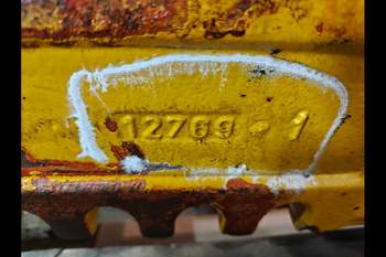 salg af Bakaxel Slutdrev Hydrema 926 C VÄNSTER