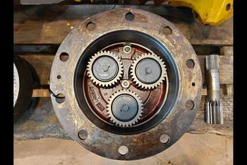 salg af Bakaxel Slutdrev Hydrema 926 C VÄNSTER