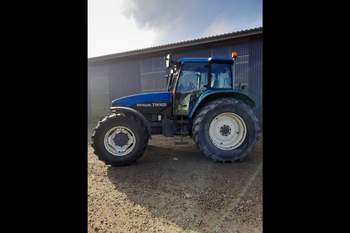 salg af New Holland TM165 traktor