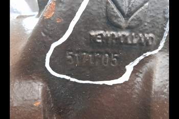 salg af Adskilt Foraksel New Holland M135