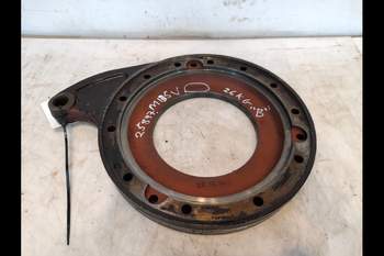 salg af New Holland M135 LEFT Brake housing, Rear Transmission