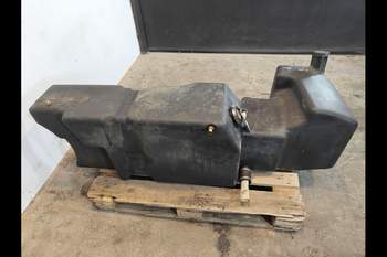 salg af Dieseltank New Holland M135