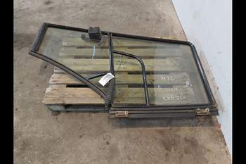 salg af New Holland M135 RIGHT Doors