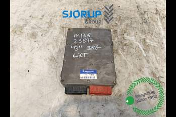 New Holland M135  ECU Lift