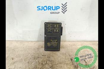 salg af New Holland M135  ECU