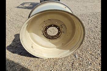 salg af New Holland M135 LEFT Rear Rim