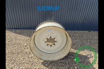 New Holland M135 LEFT Rear Rim