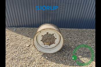 New Holland M135 RIGHT Front Rim