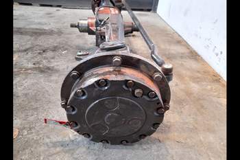 salg af New Holland M135  Front Axle