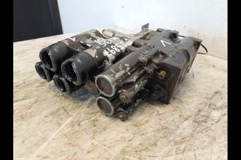 salg af New Holland M135  Remote control valve