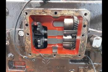 salg af New Holland M135  Transmission
