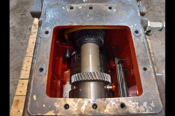 salg af New Holland M135  Transmission