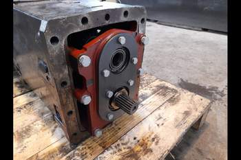 salg af New Holland M135  Transmission