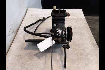 salg af New Holland M135  Air compressor