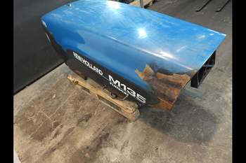 salg af New Holland M135  Engine Hood