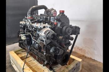 salg af New Holland M135  Engine