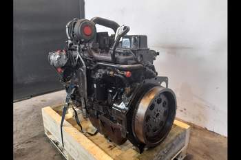 salg af New Holland M135  Engine