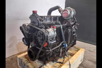 salg af New Holland M135  Engine