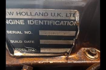 salg af New Holland M135  Engine