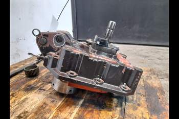salg af New Holland M135  PTO