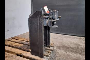 salg af New Holland M135  Pick Up Hitch