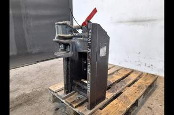 salg af New Holland M135  Pick Up Hitch