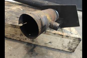 salg af New Holland M135  Exhaust System