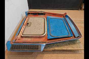 salg af Ydertag New Holland M135