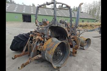 salg af New Holland T7.300 traktor