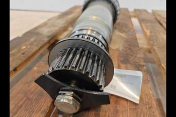 salg af New Holland T7.300 LEFT Rear axle stubshaft
