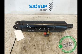 Massey Ferguson 6290 RIGHT Lift Cylinder