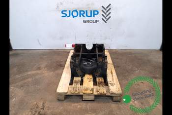 Steyr CVT 130  Front axle support