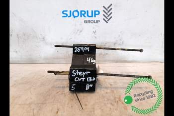 Steyr CVT 130  Hydraulic Valve support