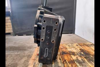 salg af Steyr CVT 130  Hydraulic oil tank
