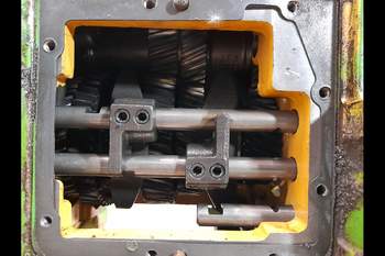 salg af John Deere 6600  Rear Transmission