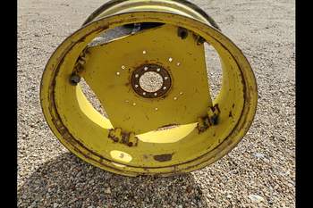 salg af Bakfälg John Deere 6600 VÄNSTER