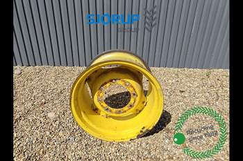 Framhjulsfälg John Deere 6600 VÄNSTER