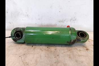 salg af Hubzylinder John Deere 6600 RECHT