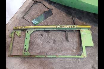 salg af Motorhjelm John Deere 6600 