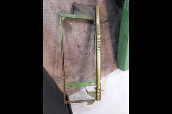 salg af Motorhjelm John Deere 6600 