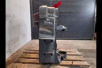 salg af New Holland 8160  Front axle support