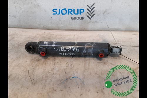 salg af New Holland 8160  Front axle steering cylinder